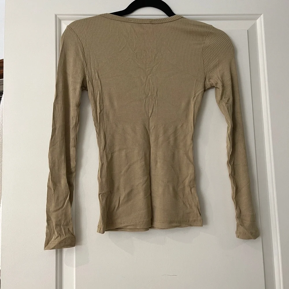 Blouse - Picture 2 of 3